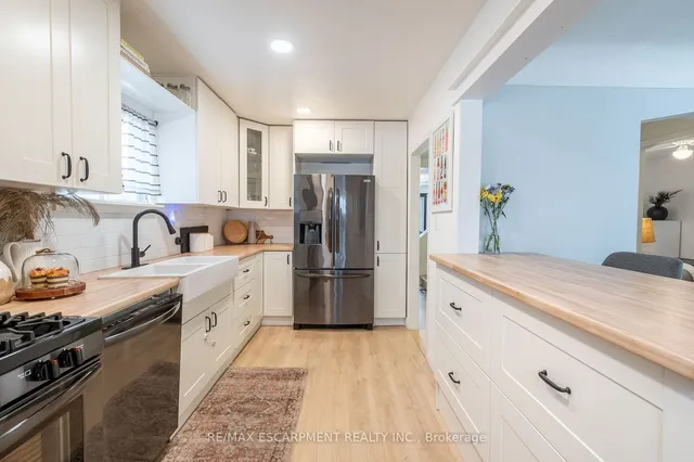 Additional image 9 of 351 Queensdale Ave