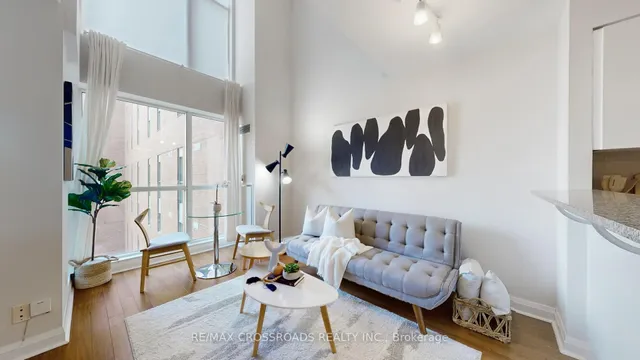 Additional image 7 of 18 Merton St Unit 716