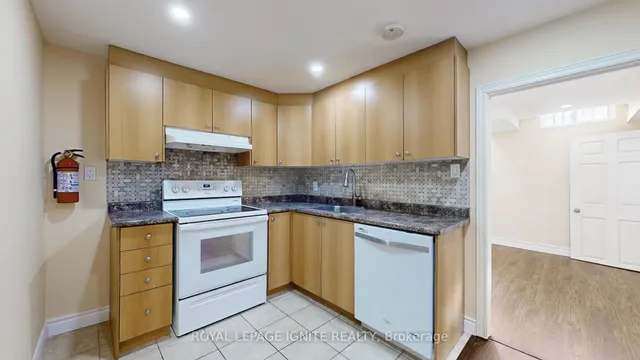 Additional image 33 of 141 PONYMEADOW Terr