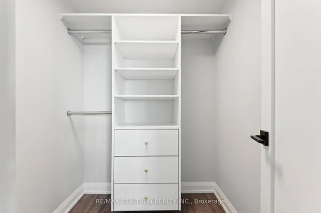 Additional image 44 of 18 Merton St Unit 906