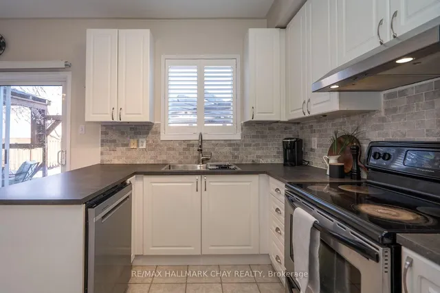 Additional image 23 of 24 Bushberry Rd