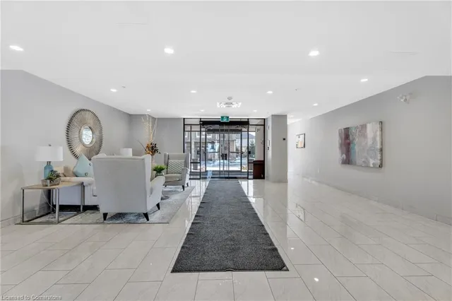 Additional image 4 of 35 Southshore Cres Unit 421