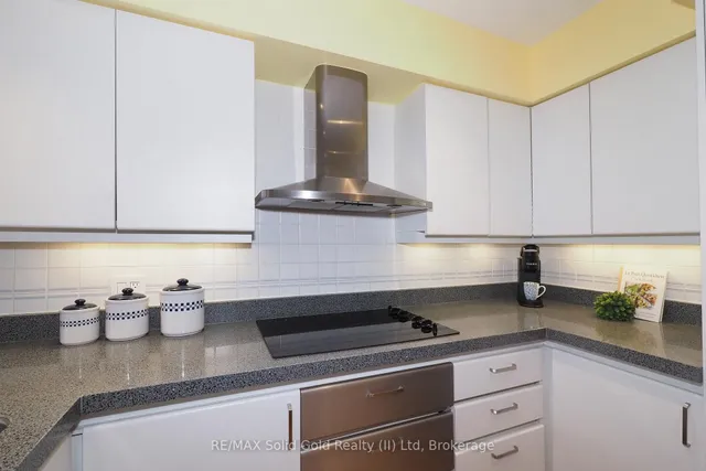 Additional image 15 of 405 Glasgow St Unit 6