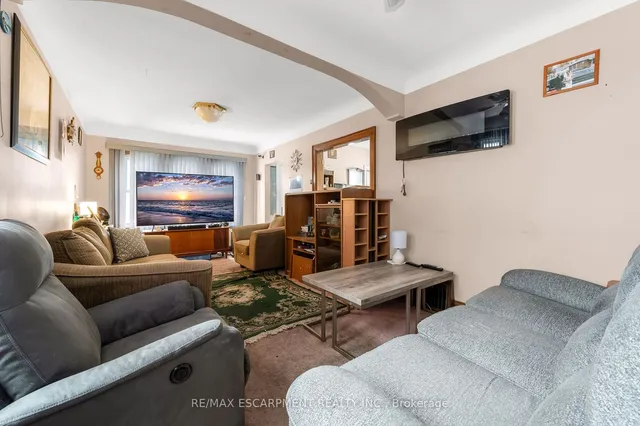 Additional image 27 of 215 Walter Ave