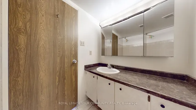 Additional image 25 of 2050 Bridletowne Circ Unit 1212