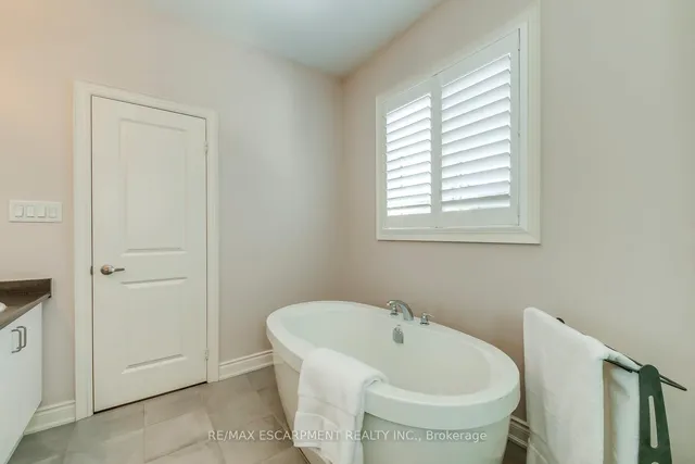 Additional image 24 of 258 Humphrey St