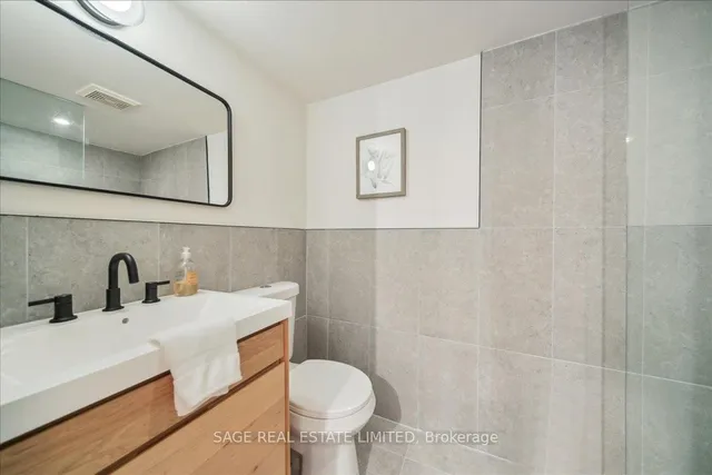 Additional image 23 of 140 Wolverleigh Blvd