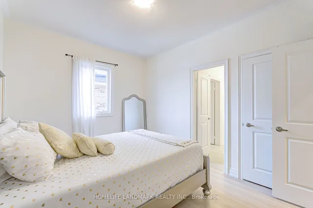 Additional image 10 of 11 Grierson Tr