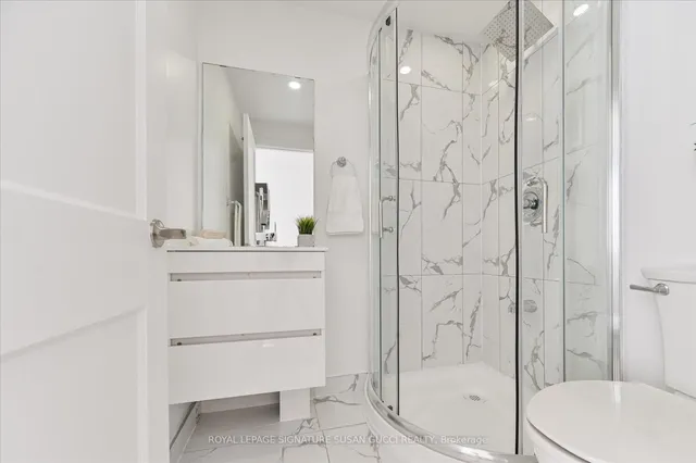 Additional image 15 of 131 Donlands Ave