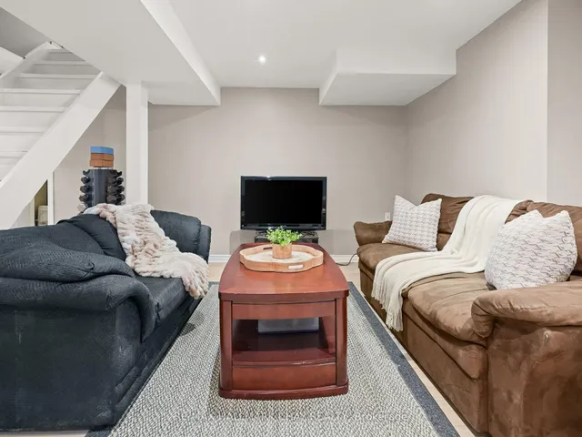 Additional image 31 of 24 Mansion St