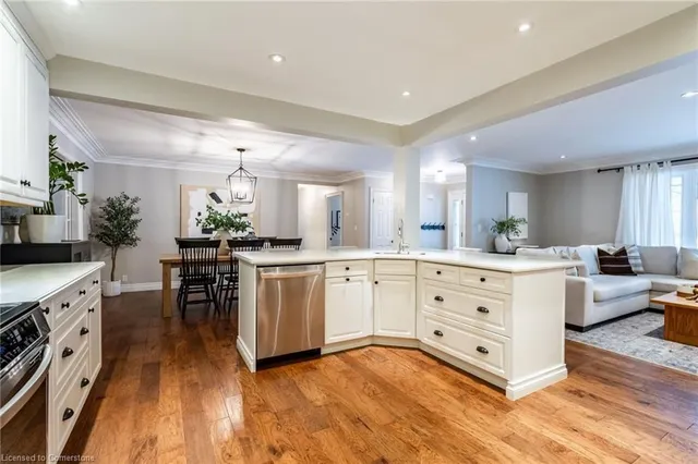 Additional image 13 of 937 Safari Rd