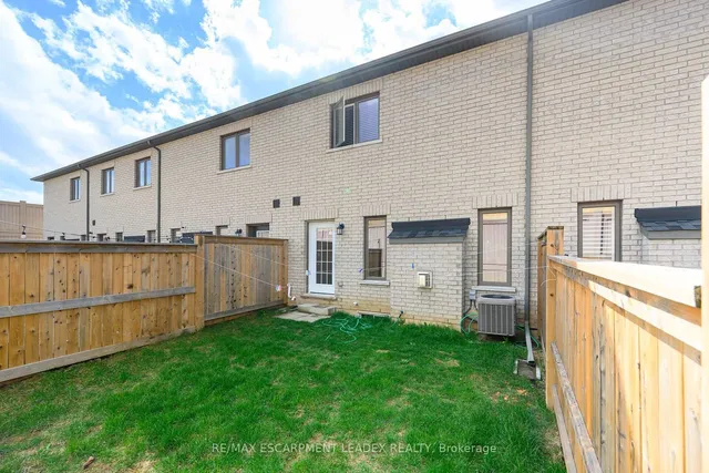 Additional image 33 of 71 Sonoma Valley Cres