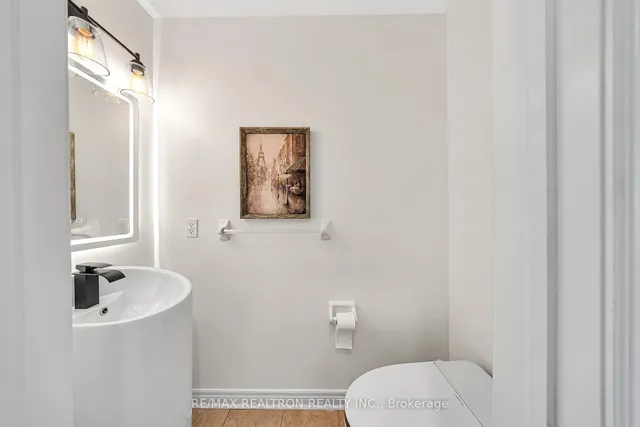 Additional image 8 of 12 Hardgate Cres