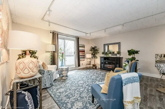 Additional image 33 of 75 Hazelglen Dr Unit 308