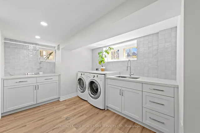 Additional image 37 of 210 Glengrove Ave