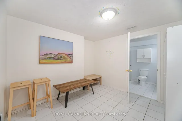 Additional image 44 of 69 Yellow Brick Rd