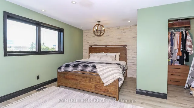 Additional image 12 of 20 Manett Cres