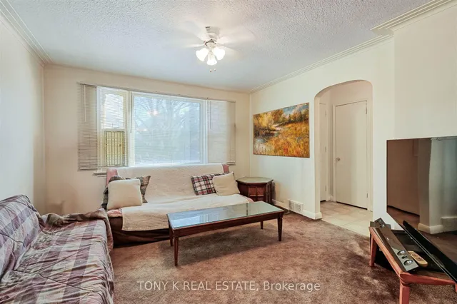 Additional image 2 of 8 Davidson Ave