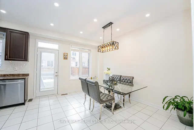 Additional image 10 of 32 Yellow Sorrel Rd