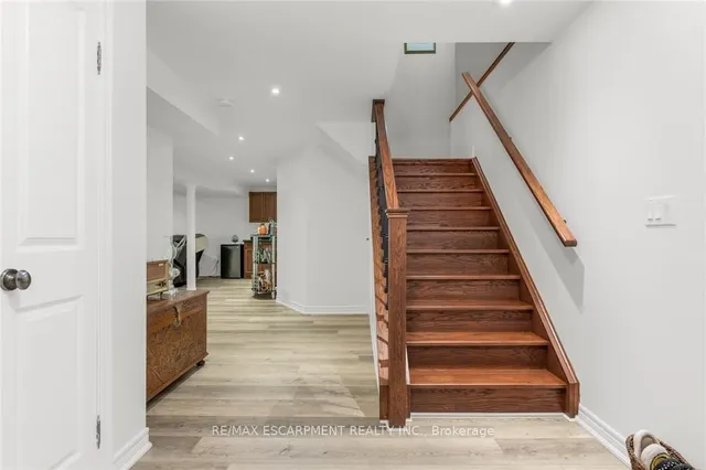 Additional image 31 of 1705 Upper Wellington St