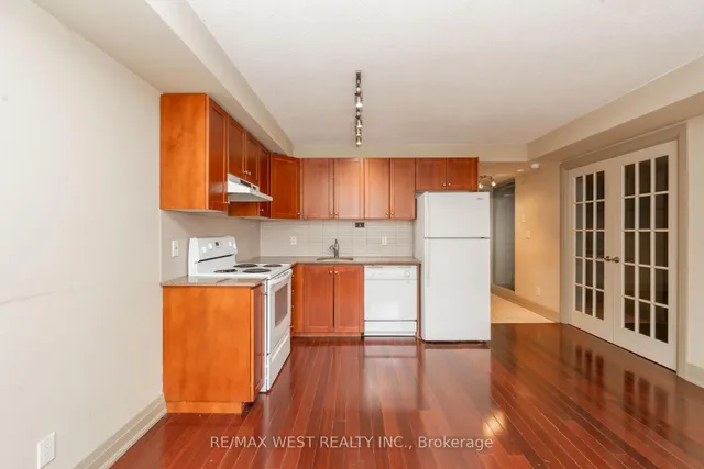 Additional image 3 of 2737 Keele St Unit 629