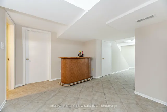 Additional image 41 of 18 Wellington St