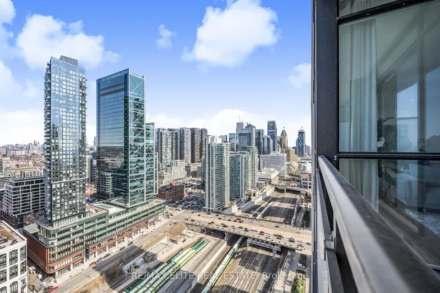 Additional image 30 of 25 Capreol Crt Unit 3805