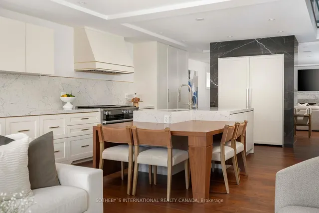 Additional image 17 of 23 Douglas Dr