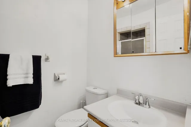 Additional image 10 of 618 Barton St Unit 9