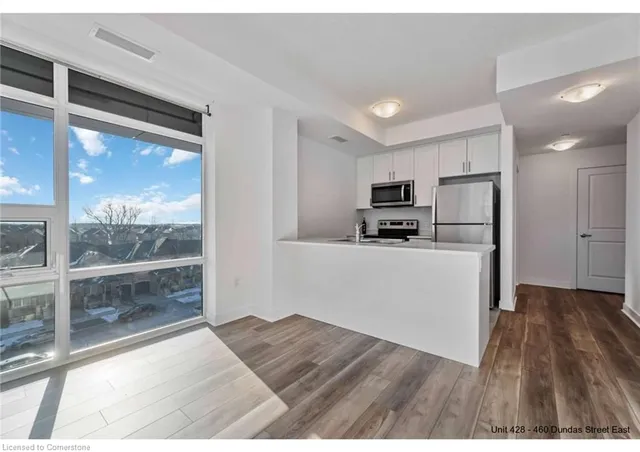 Additional image 18 of 460 Dundas St Unit 428