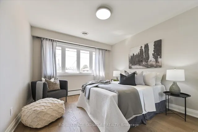 Additional image 16 of 11 Comet Crt