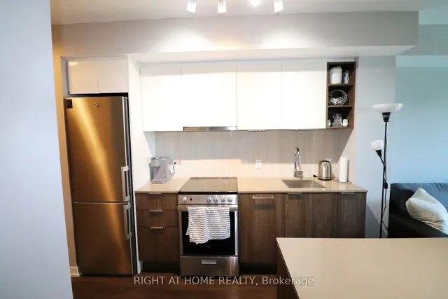 Additional image 18 of 31 Tippet Rd Unit 541