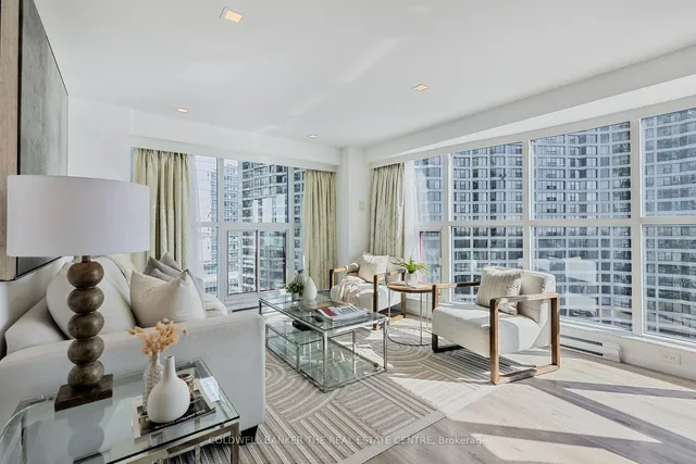 Additional image 38 of 99 Harbour Sq Unit 2002