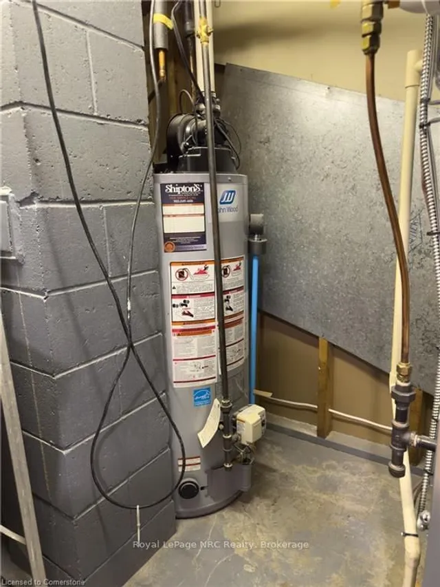 Additional image 27 of 774 Upper Sherman Ave