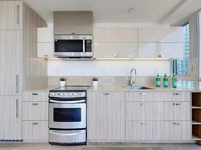 Additional image 12 of 290 Adelaide St Unit 3704