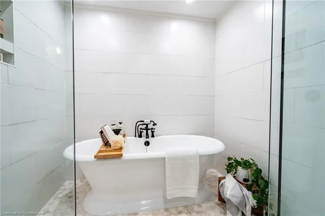 Additional image 27 of 937 Safari Rd