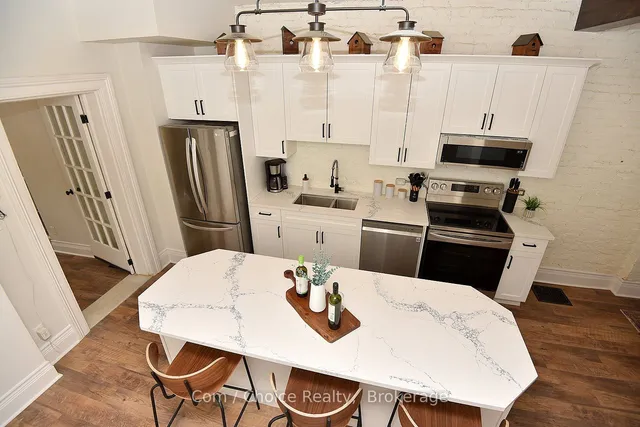 Additional image 14 of 277 Main St