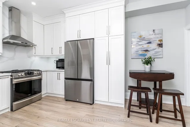 Additional image 9 of 99 Chestnut Ave