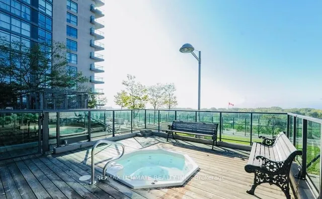 Additional image 12 of 231 Fort York Blvd Unit 228