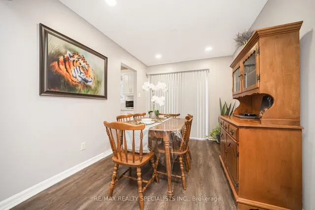 Additional image 16 of 26 Hercules Crt