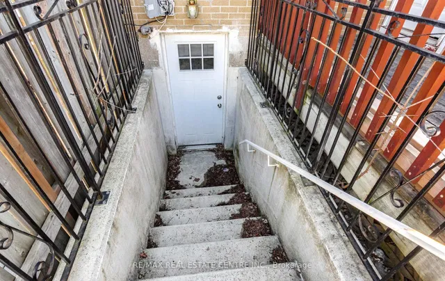 Additional image 40 of 32 Allenby Ave