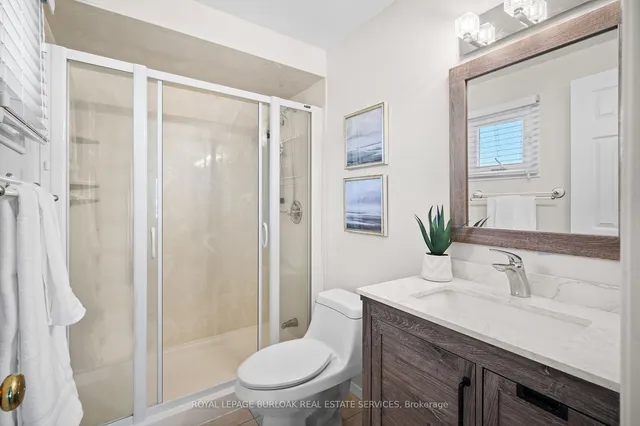 Additional image 23 of 3264 Mead Cres