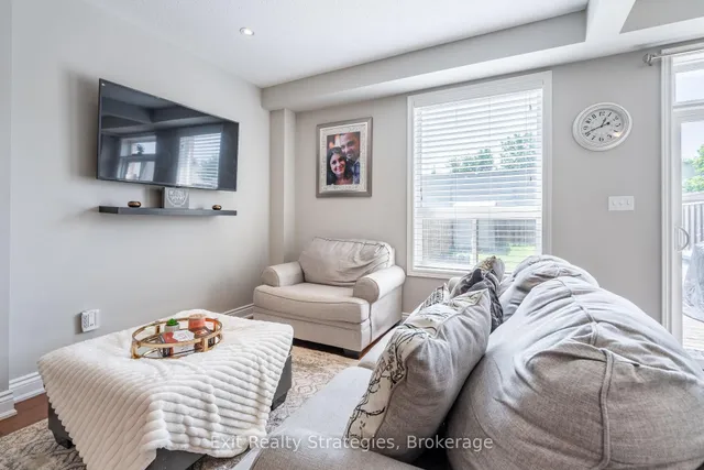 Additional image 13 of 15 Marina Point Cres