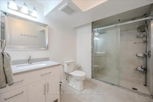 Additional image 26 of 917 Fung Pl