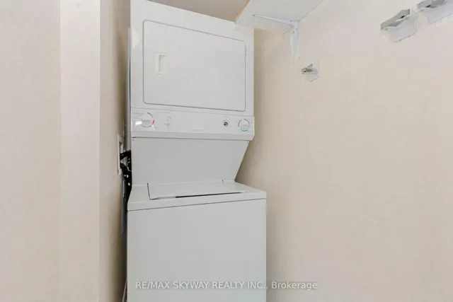 Additional image 36 of 215 Queen St Unit 403