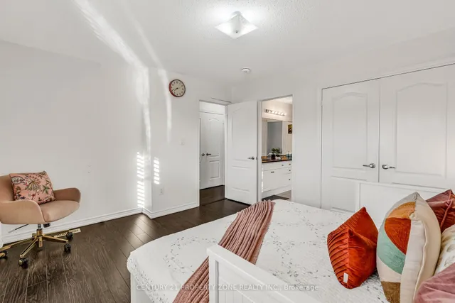 Additional image 40 of 8 Young Garden Cres