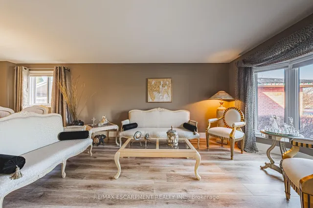 Additional image 17 of 103 Broughton Ave