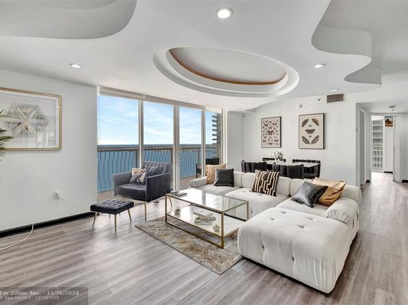 1200 Brickell Bay Dr UNIT 3001, Miami, FL 33131