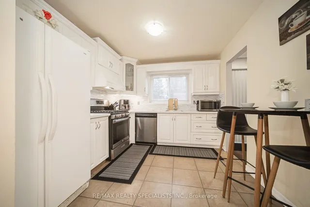 Additional image 22 of 26 Hercules Crt