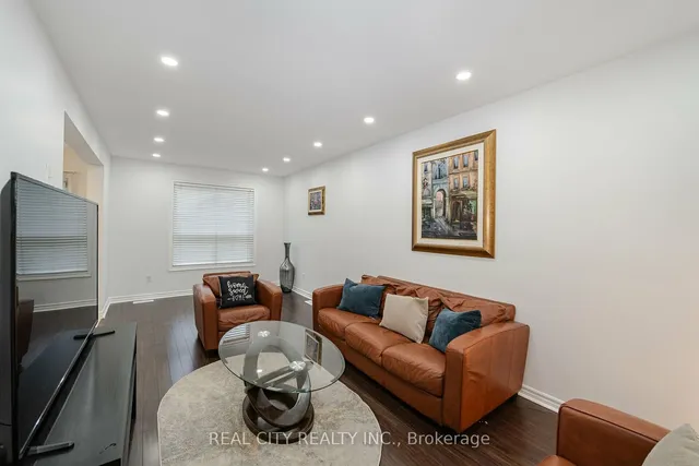 Additional image 15 of 11 Vennio Lane